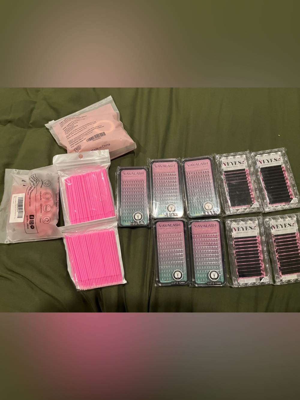 Vavalash & V Eyes Lash Extension Trays & Tools Kit